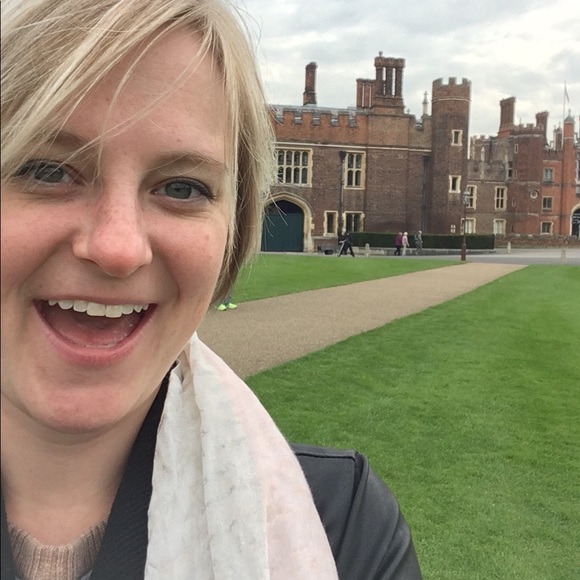 Meet your Posher, Katie - Picture 1 of 1